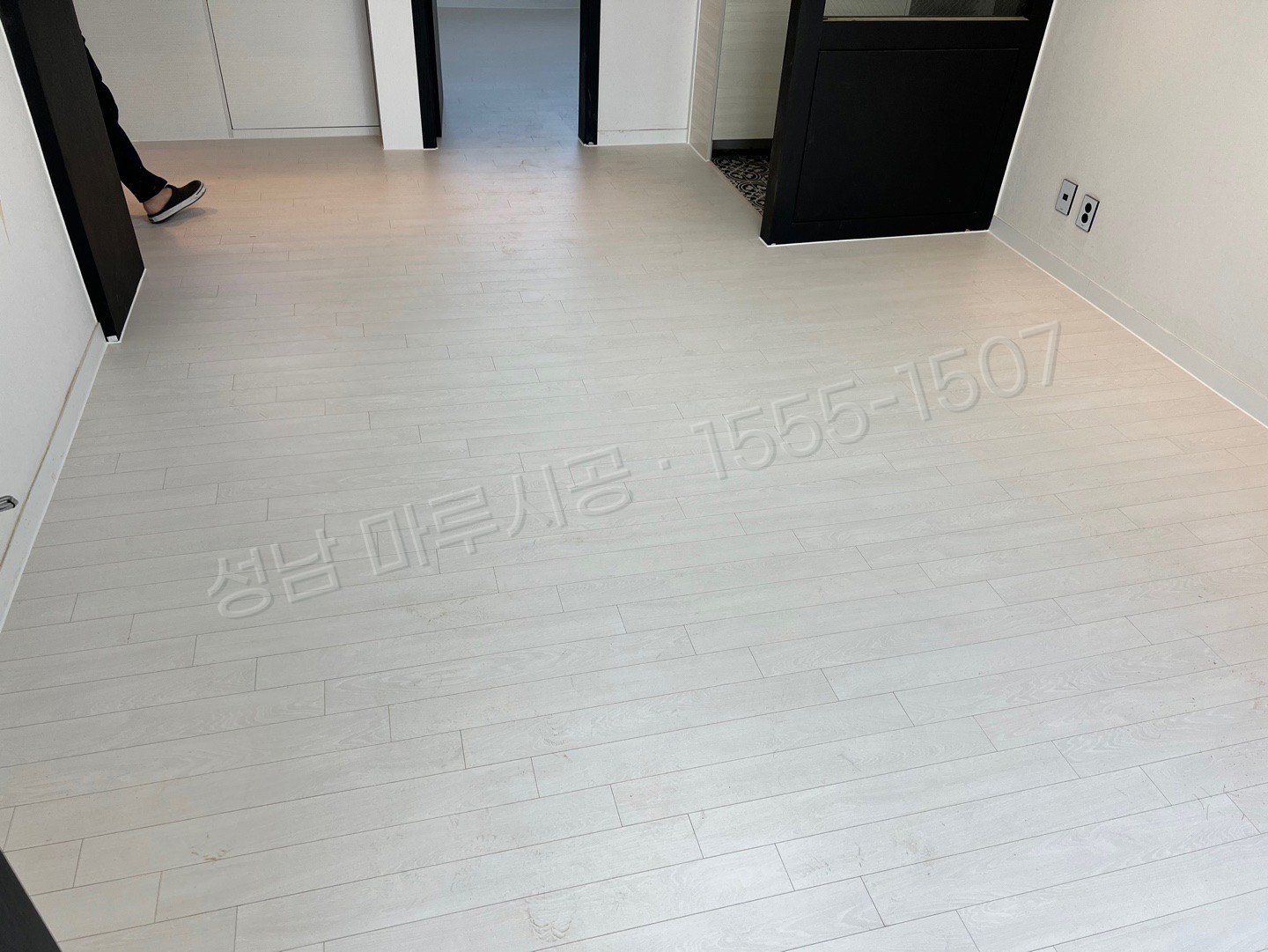 성남 중원구 도촌동 바닥공사 마루시공업체 강마루 동화 나투스진 어반화이트 아파트 시공 완료