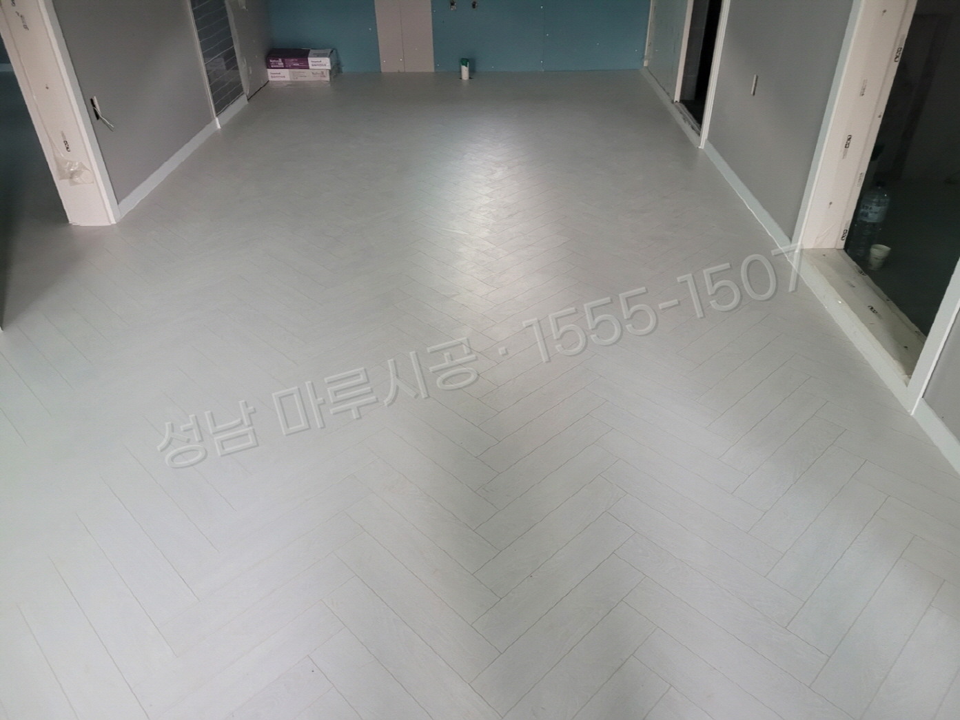 성남 분당구 운중동 바닥공사 마루시공업체 헤링본 동화 나투스진 헤링본 화이트 전원주택 시공 후