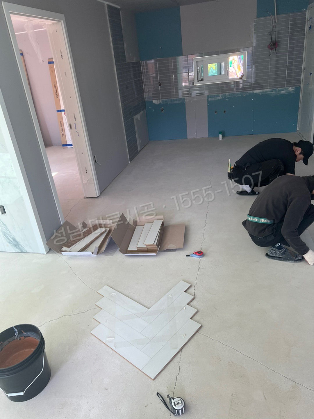 성남 중원구 성남동 바닥공사 마루시공업체 헤링본 동화 나투스진 헤링본 화이트 전원주택 시공 중