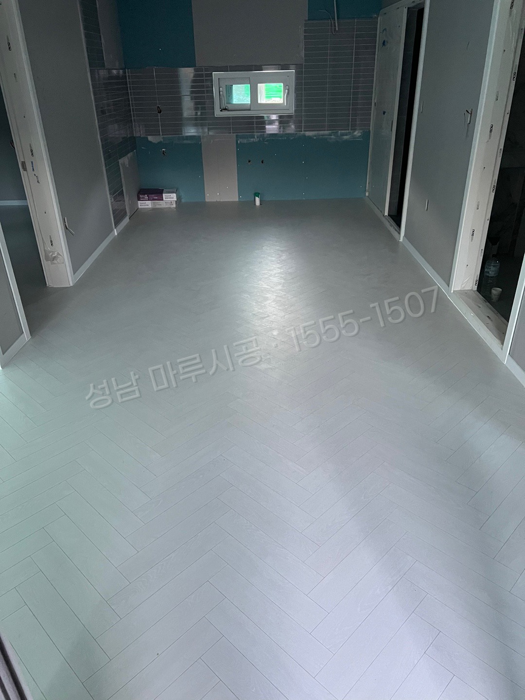 성남 중원구 성남동 바닥공사 마루시공업체 헤링본 동화 나투스진 헤링본 화이트 전원주택 시공 후