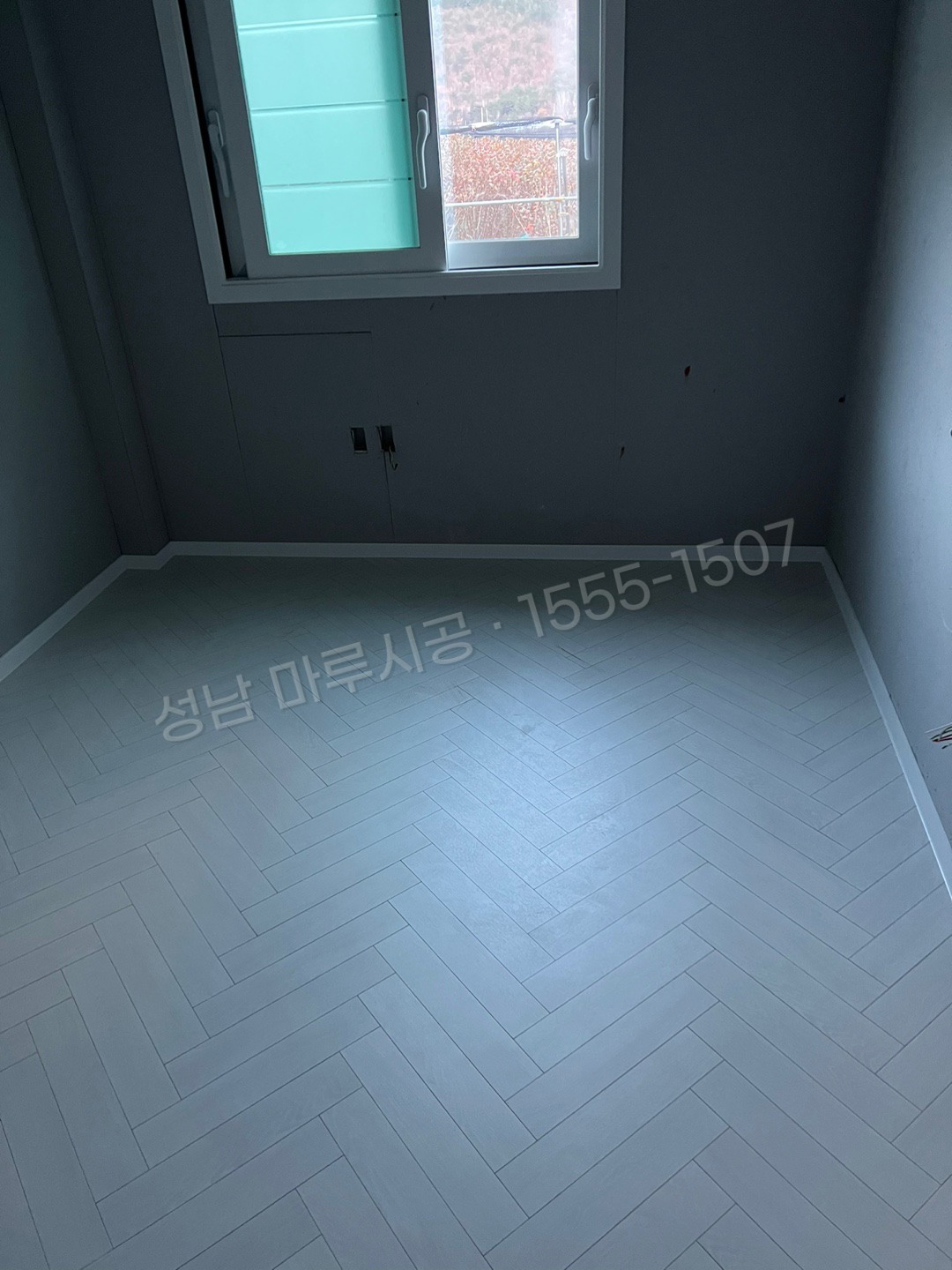 성남 중원구 성남동 바닥공사 마루시공업체 헤링본 동화 나투스진 헤링본 화이트 전원주택 시공 완료